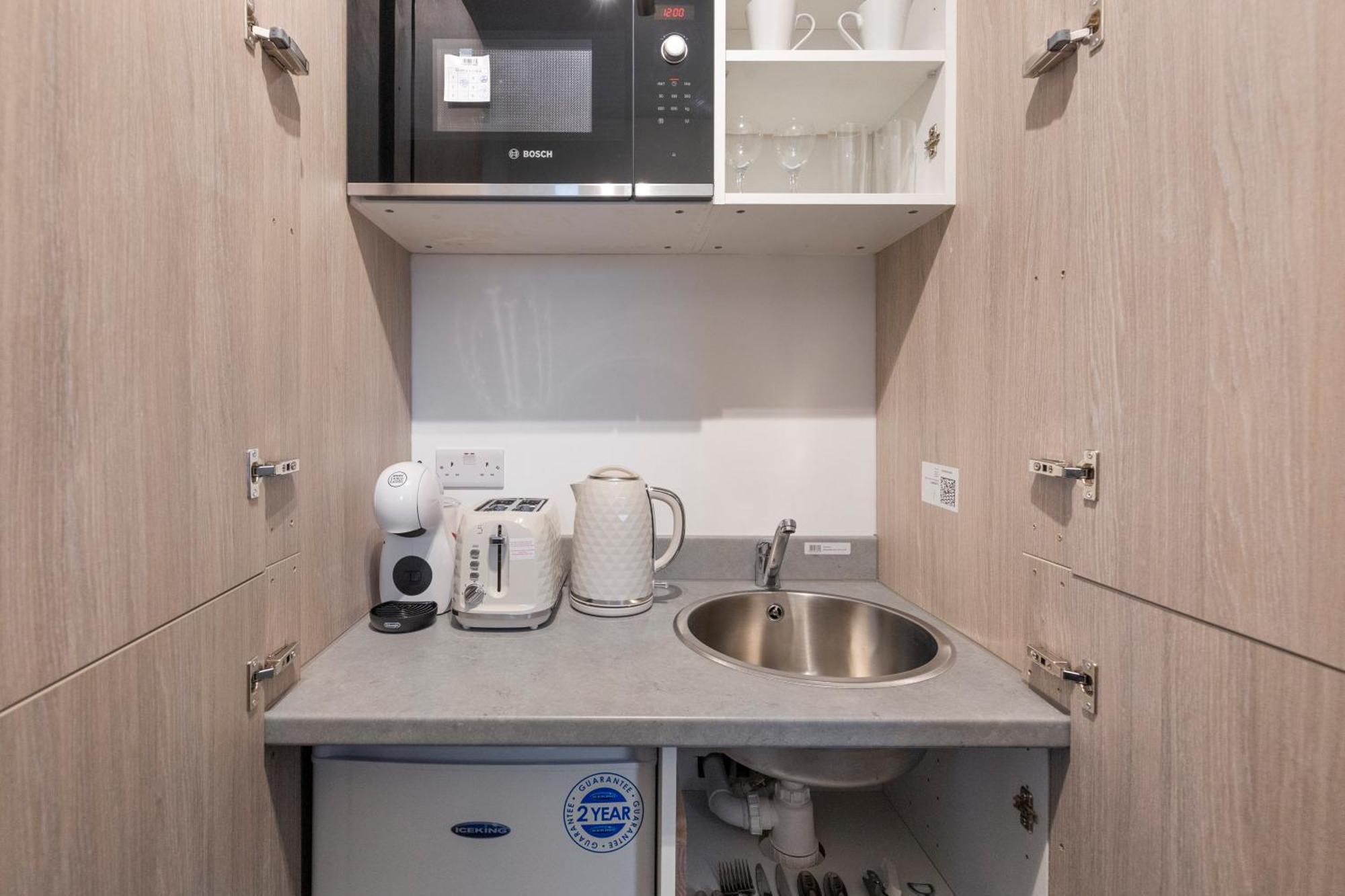 Beautiful-Cosy-King Sized Bed Flat 3 Min Walk To Tube Station Leilighet London Eksteriør bilde