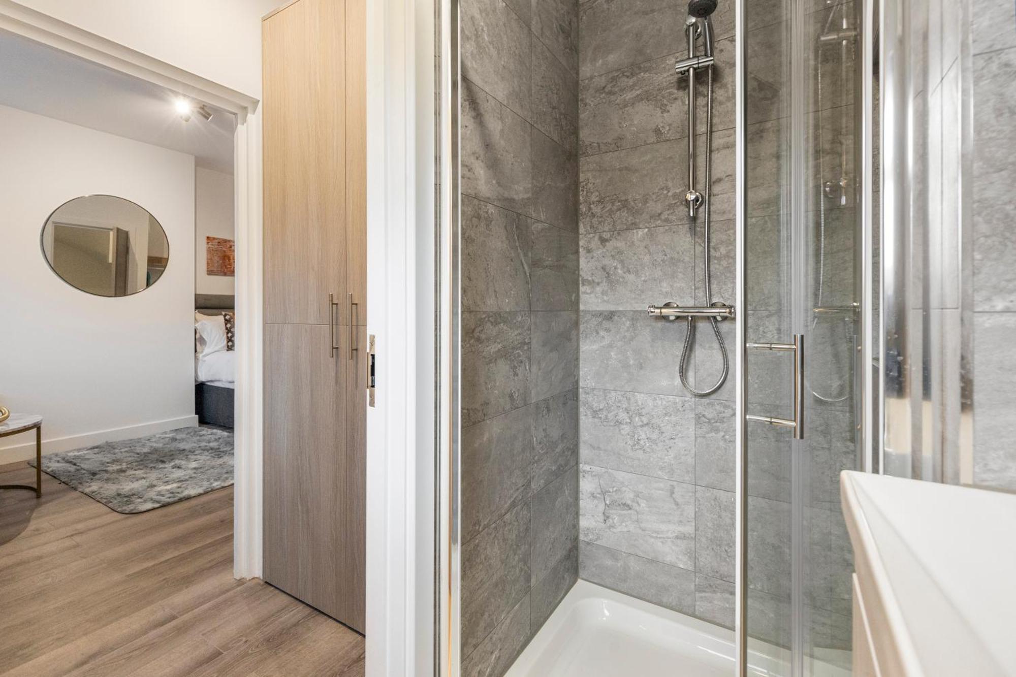 Beautiful-Cosy-King Sized Bed Flat 3 Min Walk To Tube Station Leilighet London Eksteriør bilde